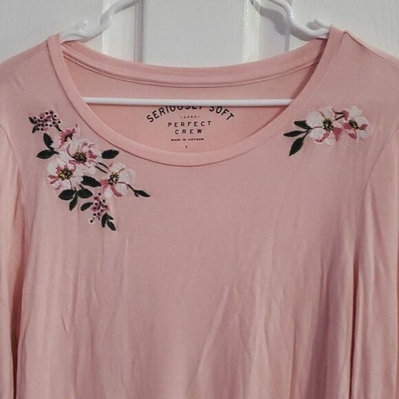 NWOT Aero Pink Long Sleeve Seriously Soft Floral Embroidered Perfect Crew Top - Picture 3 of 14